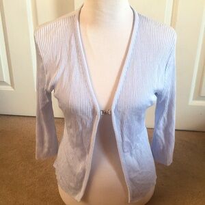 Cute Light Blue Sweater With Front Closure